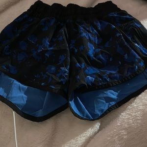 size 2 3 inch tracker lululemon shorts